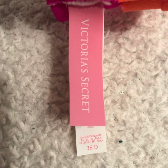 NWOT Victoria's Secret banded hottie bikini top - Picture 5 of 5